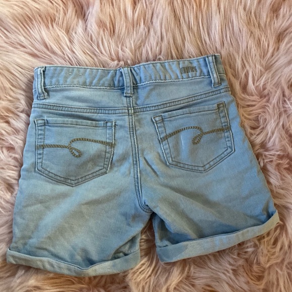 Justice girl light denim shorts - Picture 2 of 3